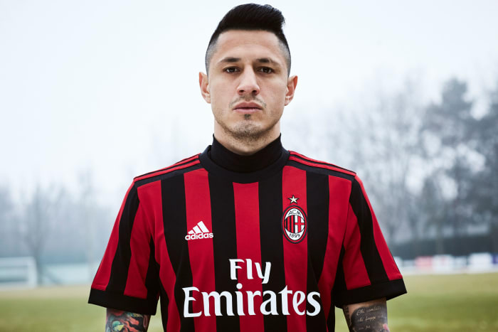 AC-Milan-Jersey-2.jpg